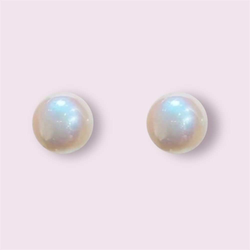Women’s 8mm Elegant Minimalist Faux Pearl Stud Earrings